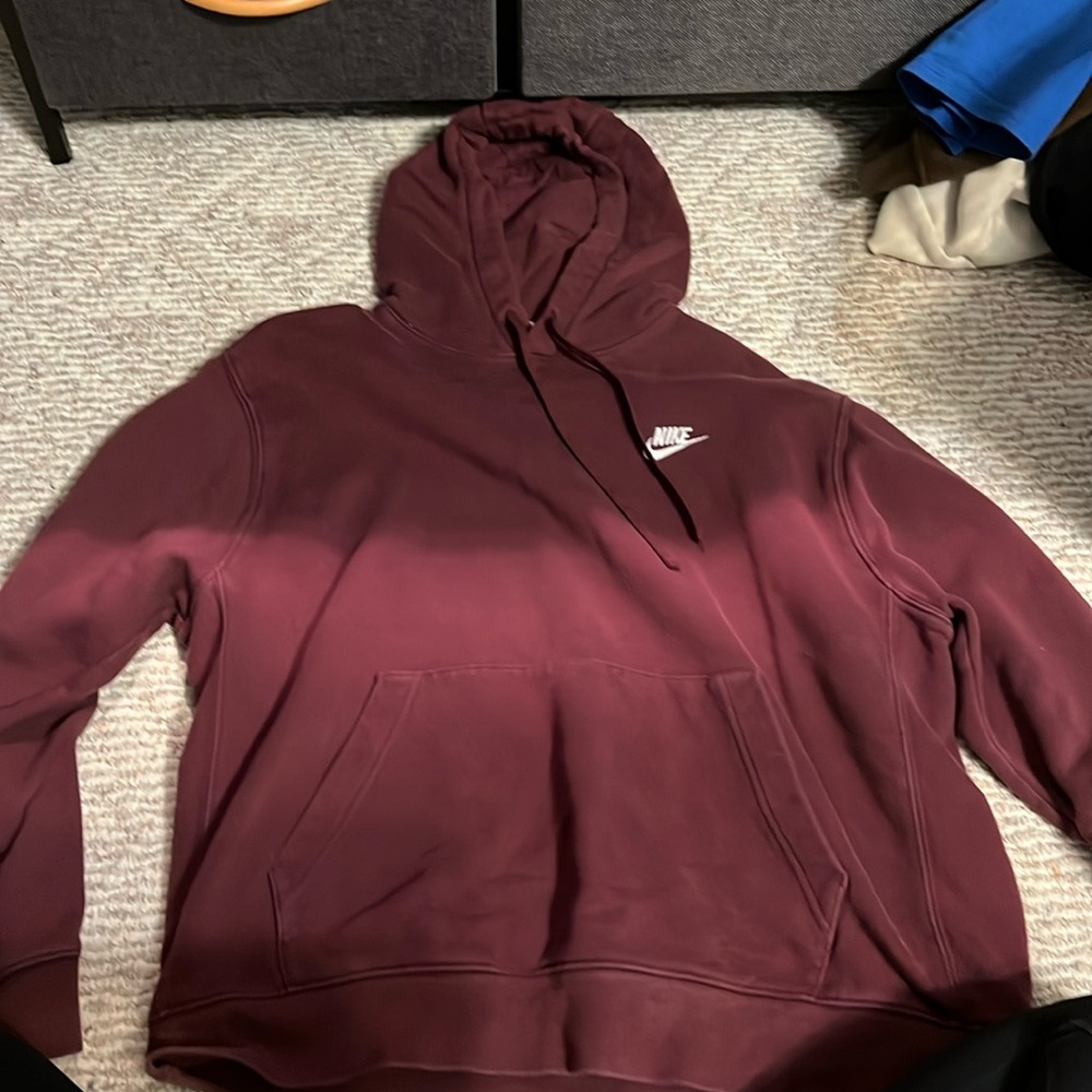 maroon nike hoodie